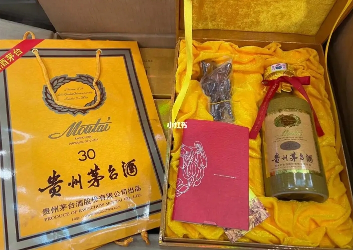 北京茅台30年与存放三十年老茅台酒质有什么区别？哪个回收价格更高？